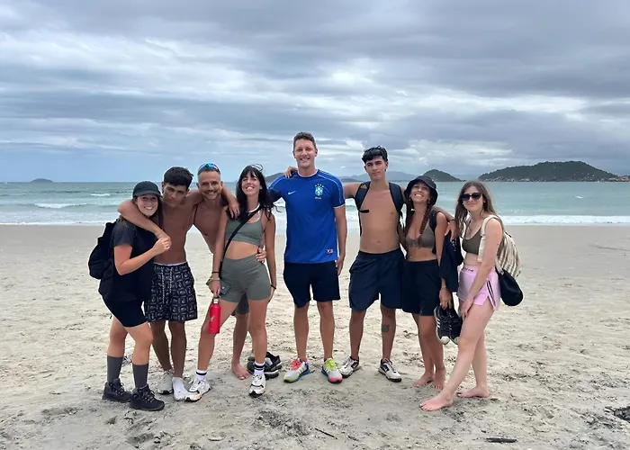 Nômades Vibe da Ilha - Adventure Hostels Florianópolis